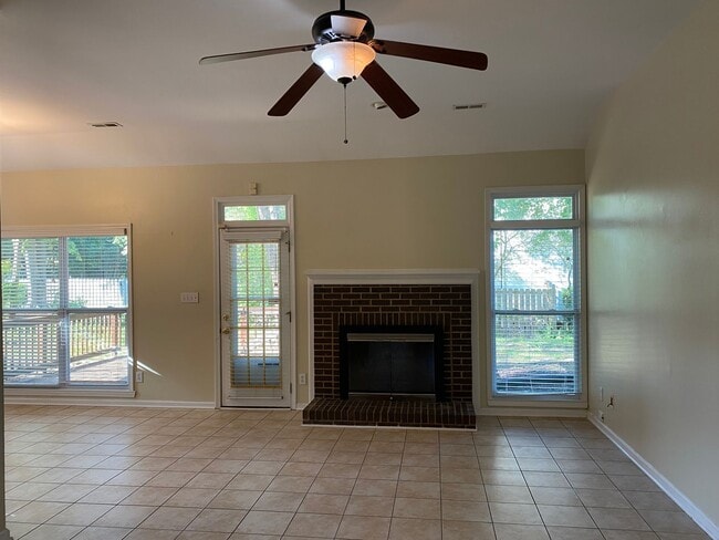 Building Photo - Lovely 3 bedroom, 2 bathroom ranch home in heart of Ballantyne