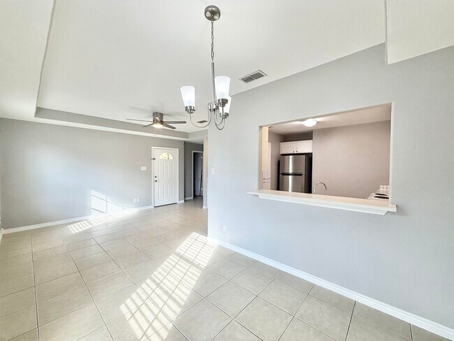 Building Photo - 9804 Cantera Ct