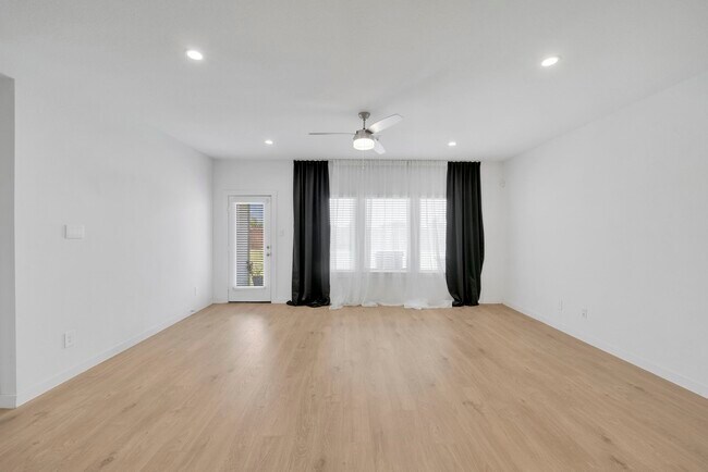 Building Photo - 31855 Hallington Hl Ln