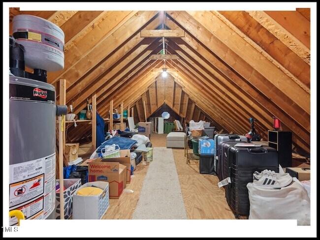 Building Photo - 1202 Rocky Point Ln