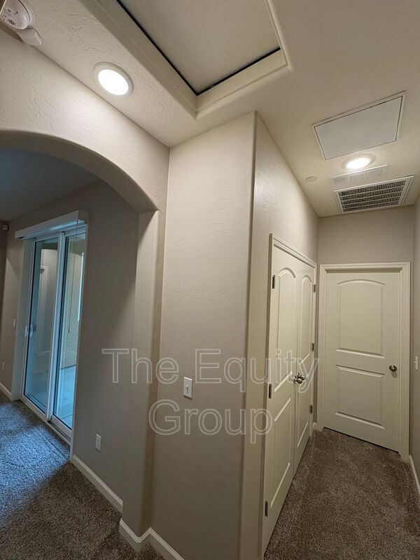 Building Photo - 4526 W Flagstaff Ave