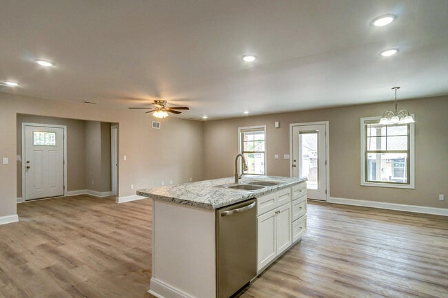 Building Photo - 184 Garden Gate Dr