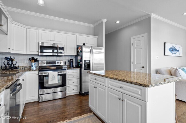 Building Photo - 8632 Sound Dr