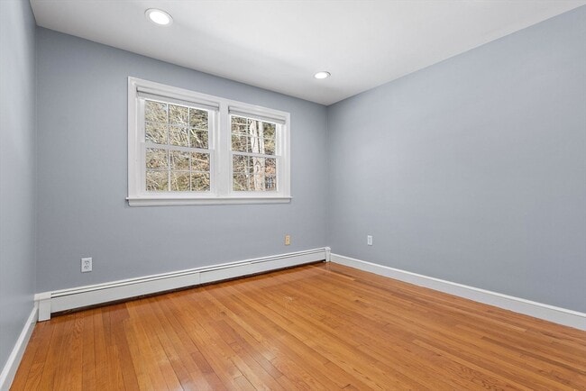 Building Photo - 77 Colonial Rd