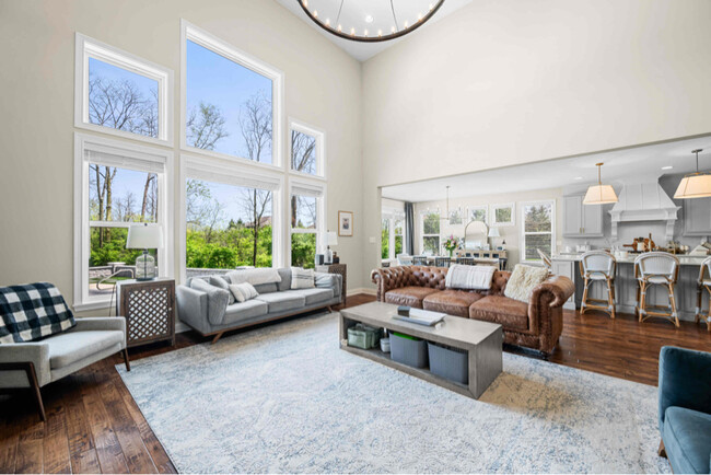 Building Photo - 5990 Hollow Ct
