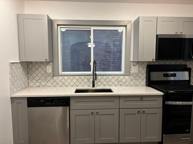 Building Photo - 1132 Northampton St