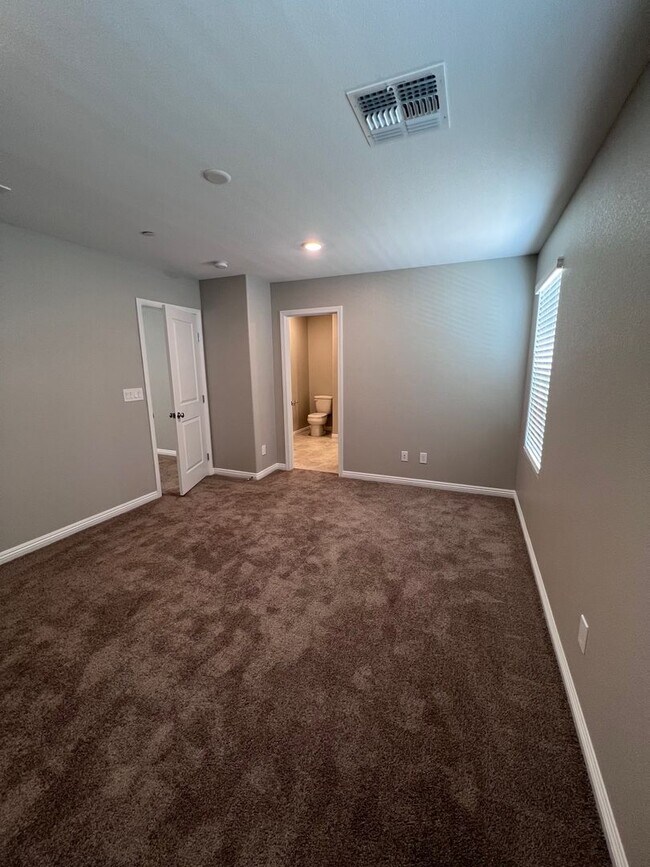 Building Photo - CASA BELLA COMMUNITY 3 BEDROOM 2.5 BATH LO...