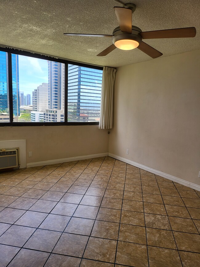 Living Room with AC. - 1255 Nuuanu Ave