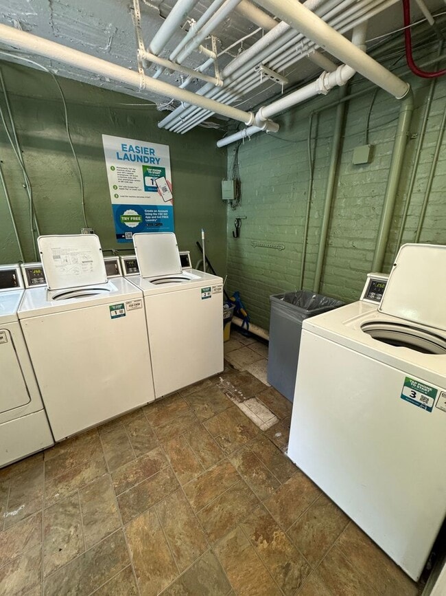 Building Photo - Newly Renovated & Modern Studio Apartment ...
