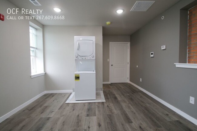 Building Photo - Beautiful Brewerytown One Bedroom Apartment