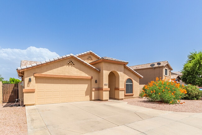 Building Photo - 543 S Wildrose
