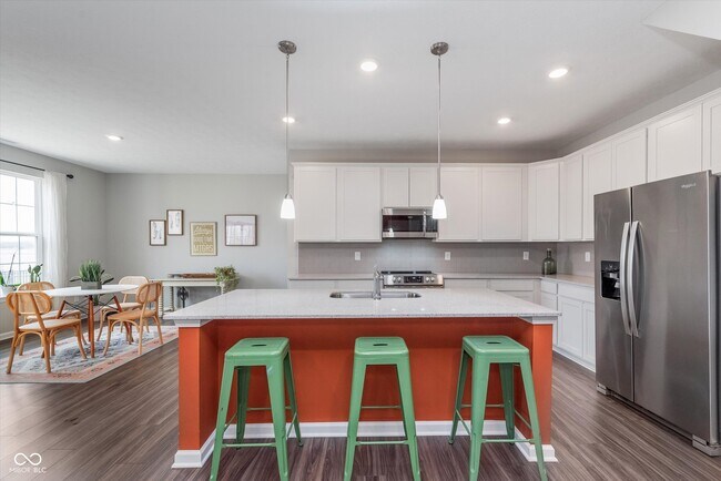 Building Photo - 1051 Macoun Dr