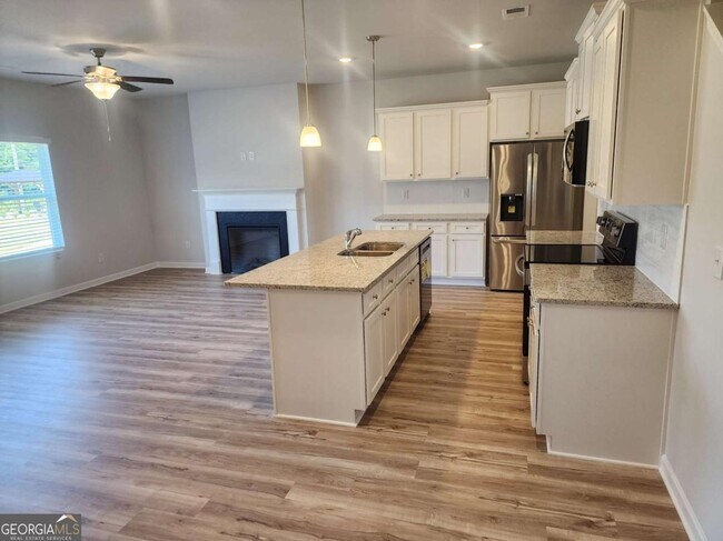 Building Photo - 832 Cygnet Ln