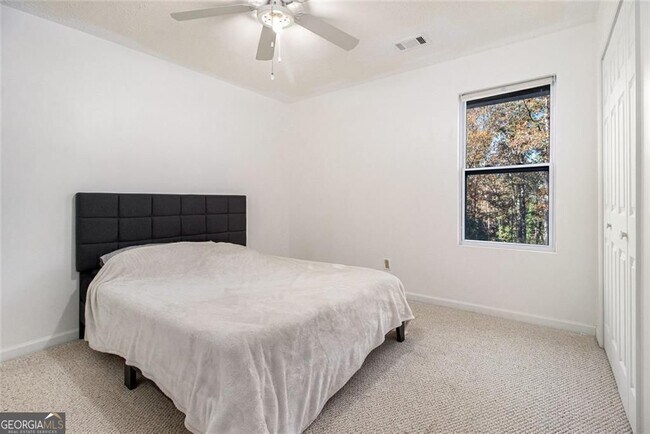 Building Photo - 8212 Lullwater Ct