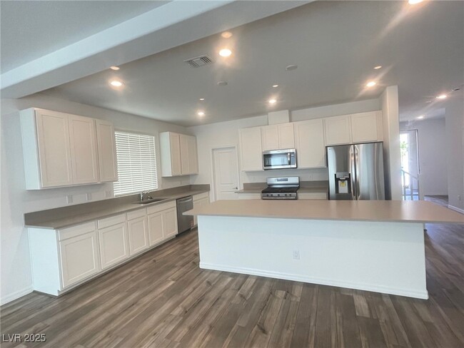 Building Photo - 5749 Avondale Rise Wy