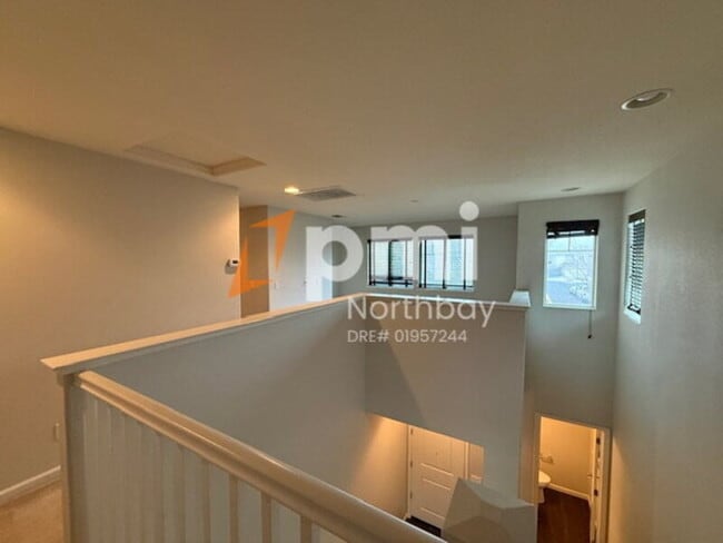 Building Photo - 1275 Dartmouth Cir