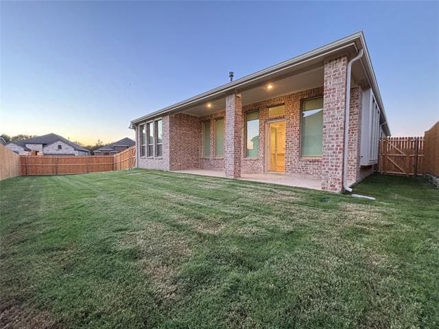 Building Photo - 708 Enys Wy