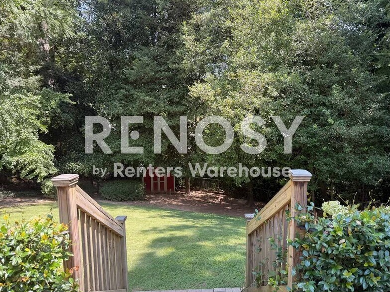 Building Photo - 1543 Knob Hill Dr NE