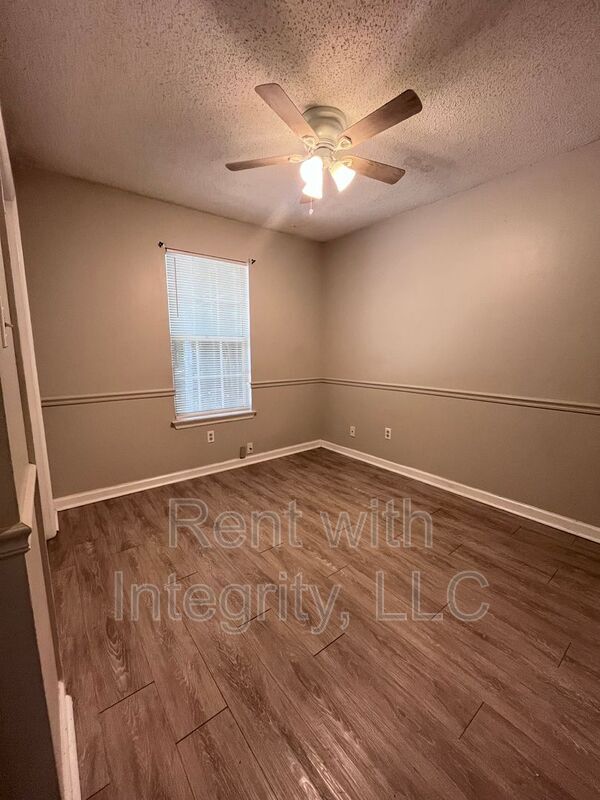 Building Photo - 2661 Faversham Dr