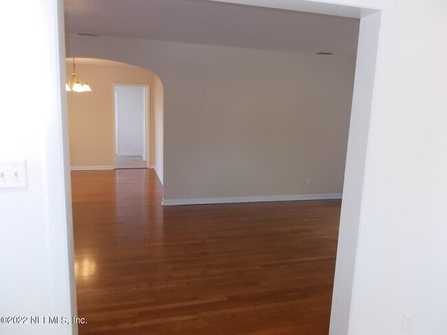 Building Photo - 5738 Cruz Rd