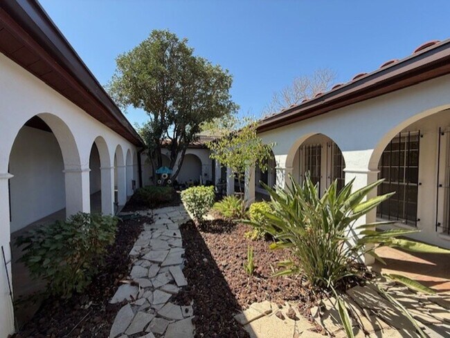 Building Photo - 1717 Clark Blvd