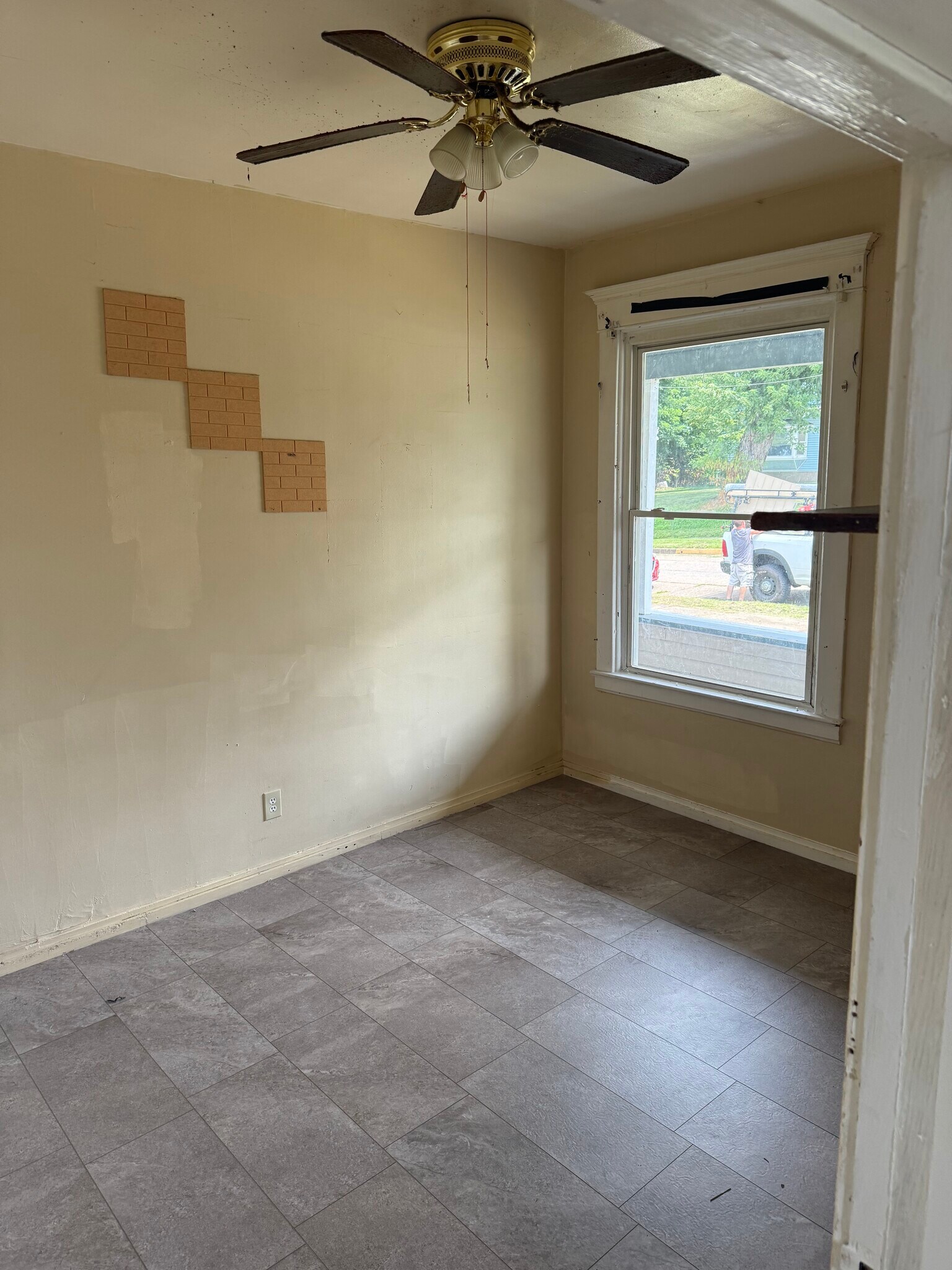 Building Photo - 205 Elm Ave