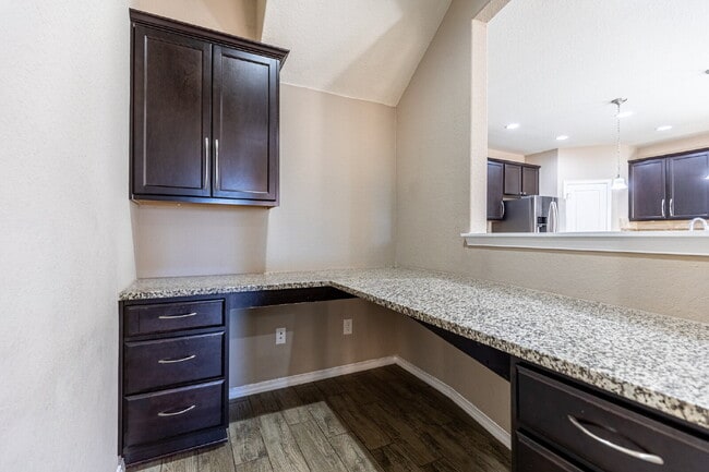 Building Photo - 27527 Paseo Mesa