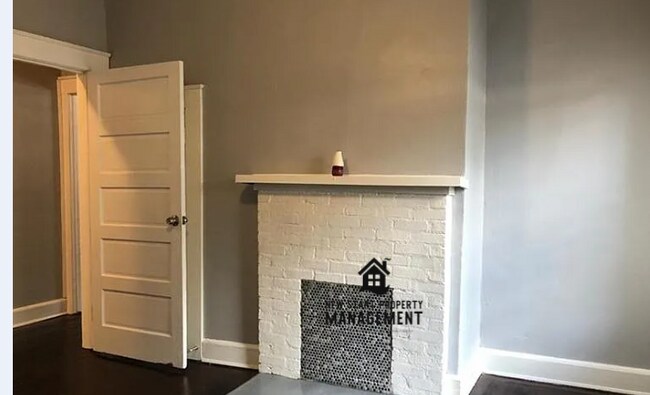 Building Photo - 804 Moreland Ave SE