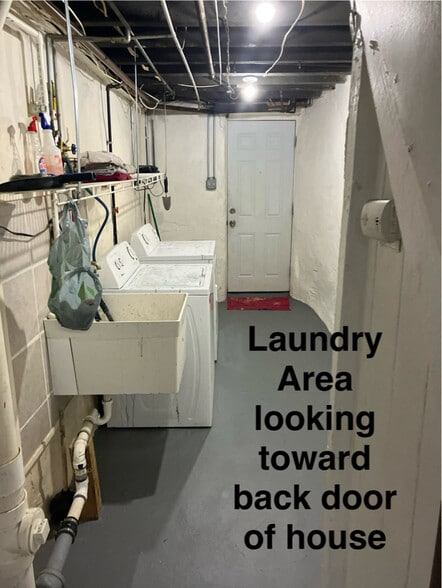 Building Photo - 4020 Loring St