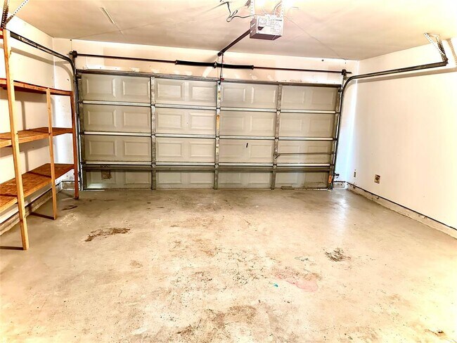 Building Photo - 22207 Falconwood Ln