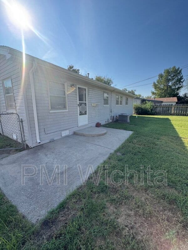Building Photo - 3315 S Hiram St
