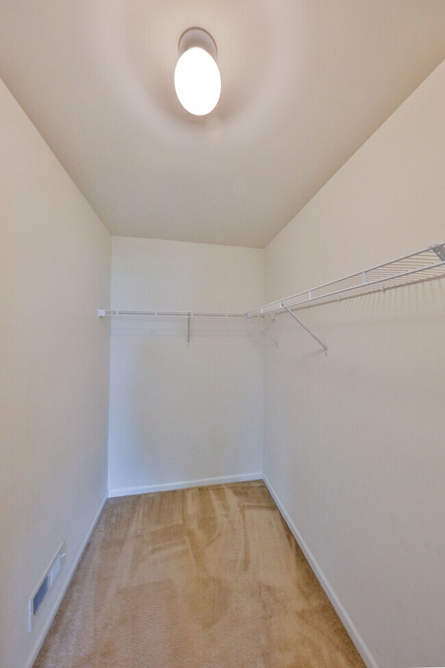 Building Photo - 2564 Retreat Cir