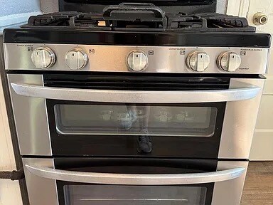 Building Photo - 413 Merrimack St