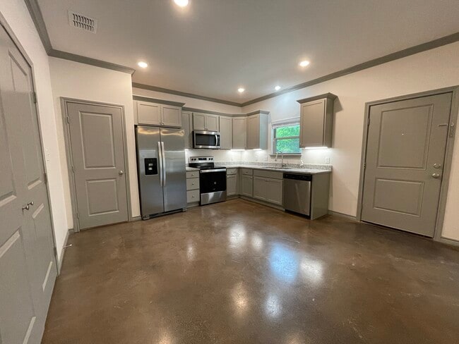 Building Photo - 4074 County Rd 152 W