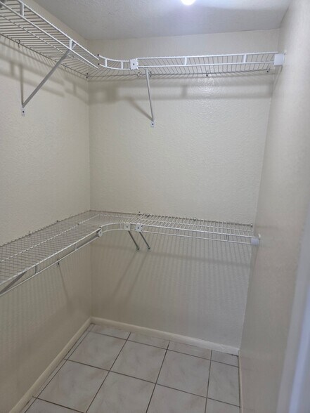 Building Photo - 9105 Hermitage Ln