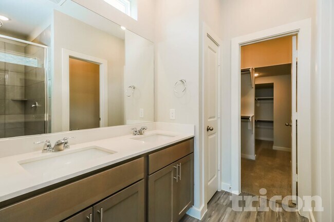 Building Photo - 612 Foxtail Agave St