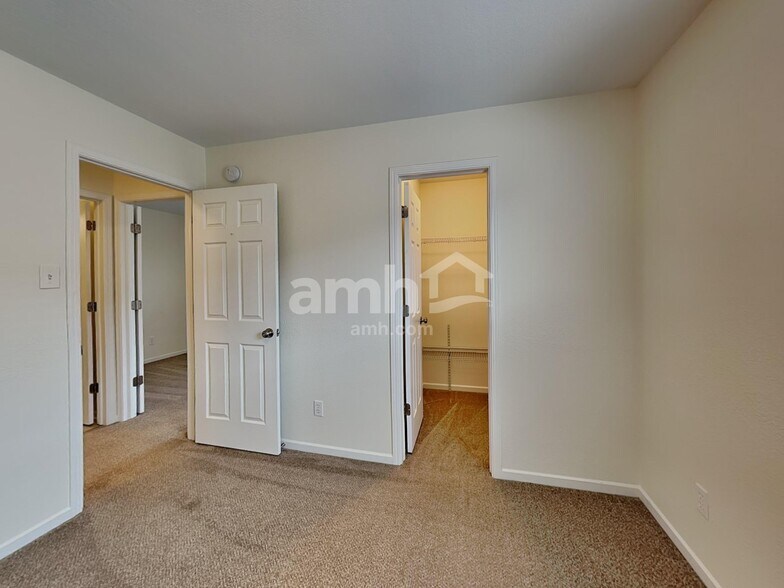 Building Photo - 10103 Cumberland Pointe Blvd