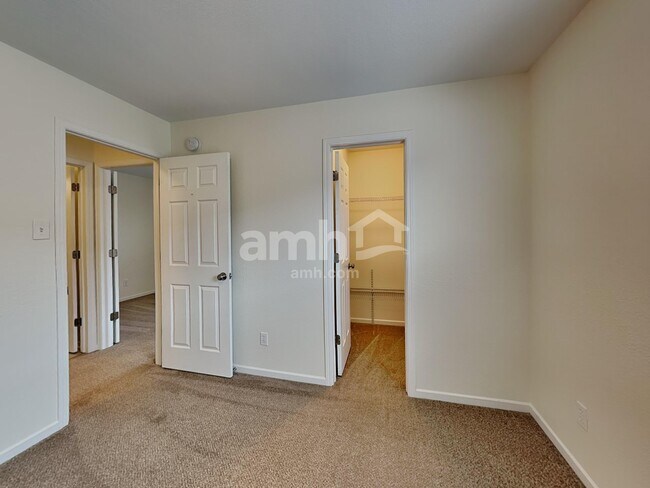 Building Photo - 10103 Cumberland Pointe Blvd