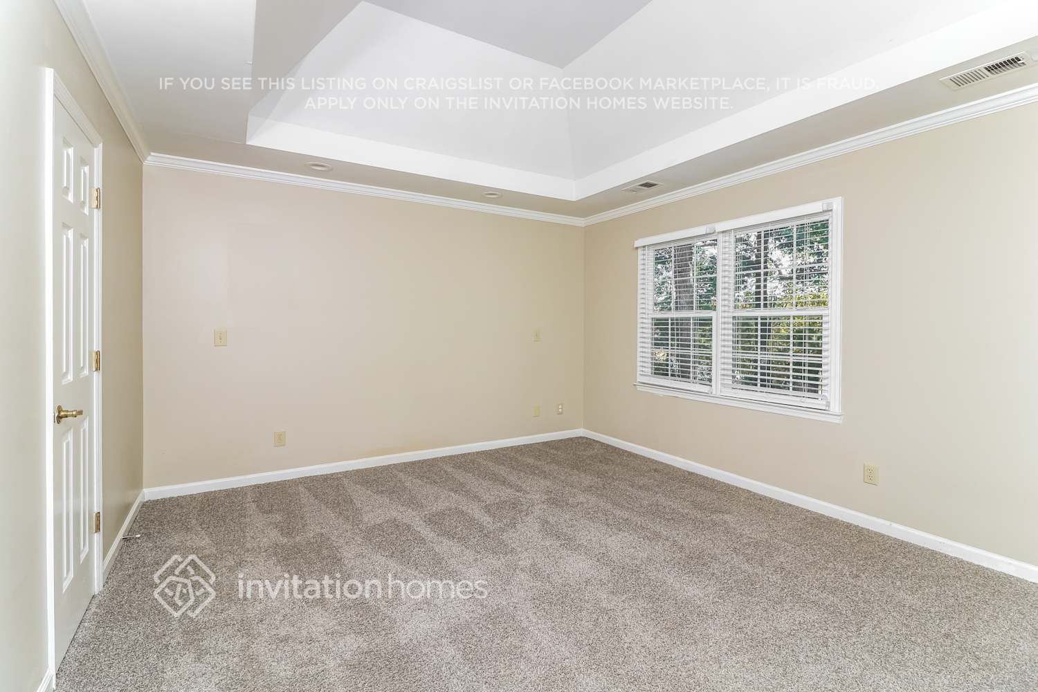 Building Photo - 225 Tennis Ct Ln