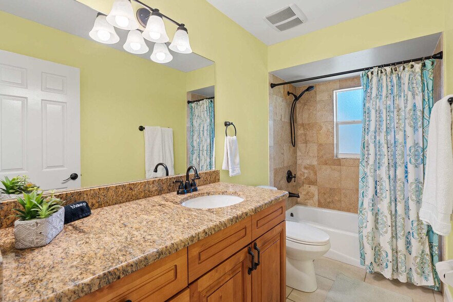 Building Photo - 2548 River Reach Dr