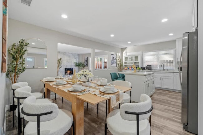 Building Photo - 7630 Andasol St