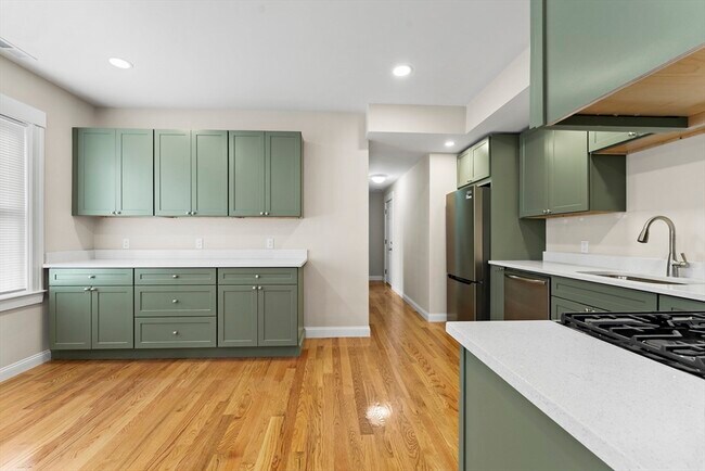 Building Photo - 42 Almont St