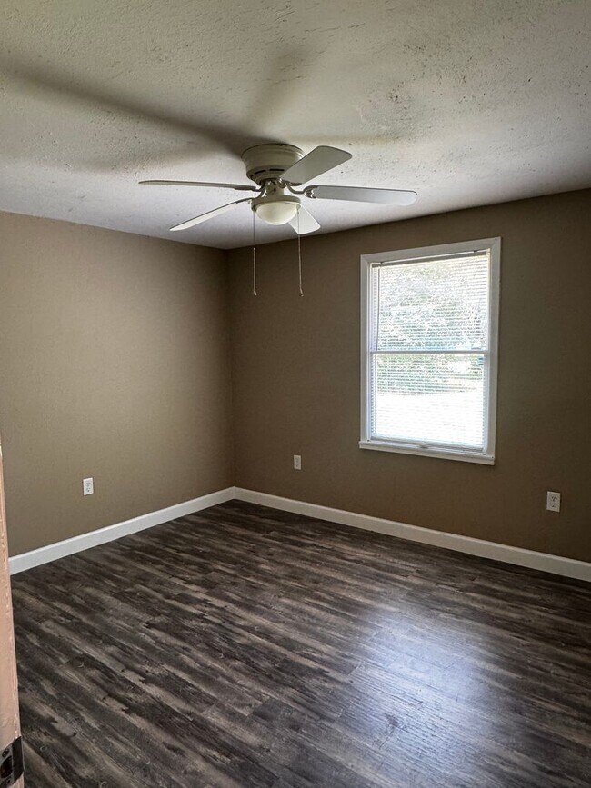 Building Photo - Cozy & Private 3-Bedroom Duplex Rental in Ocala