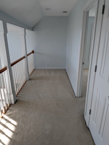 Building Photo - 927 Kensington Park Rd