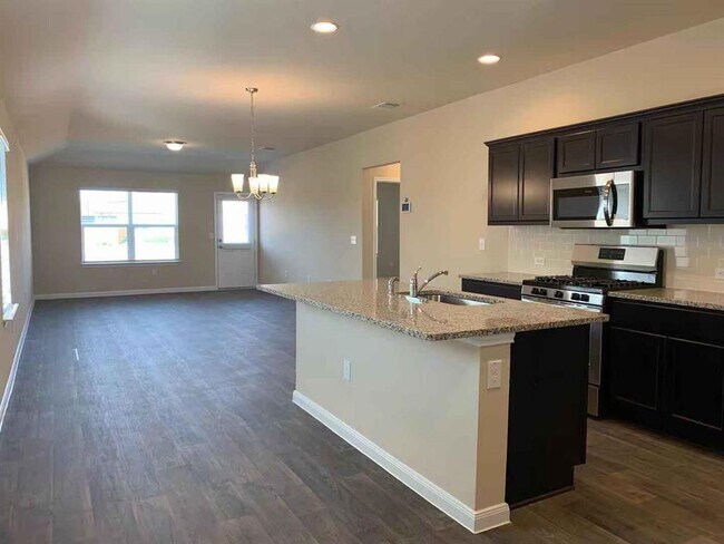 Building Photo - 13910 Levy Ln