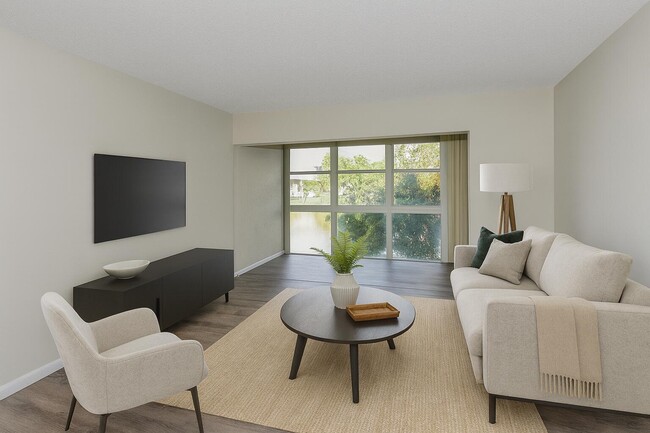 Building Photo - 1531 SE Royal Green Cir