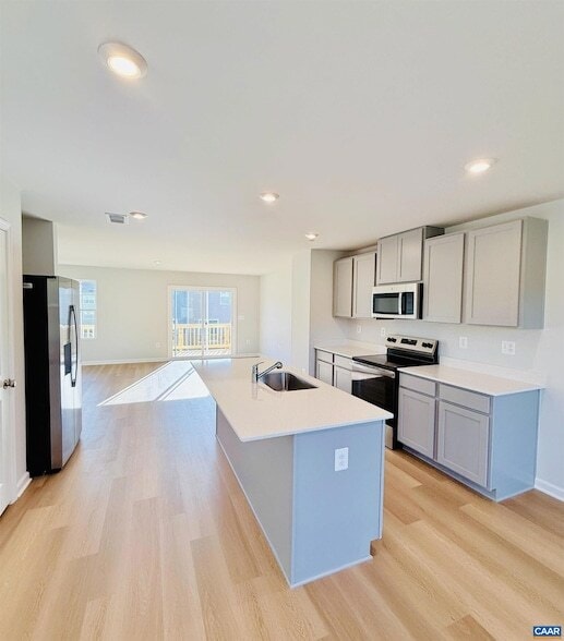 Building Photo - 83 Laurin St