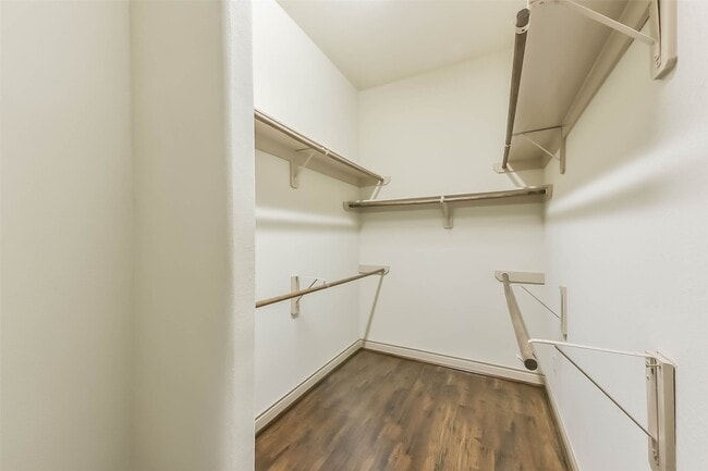 Building Photo - 9634 Lansing Meadows Dr