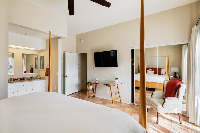 Building Photo - Movie Colony Oasis - Peaceful, Walk to Dow...