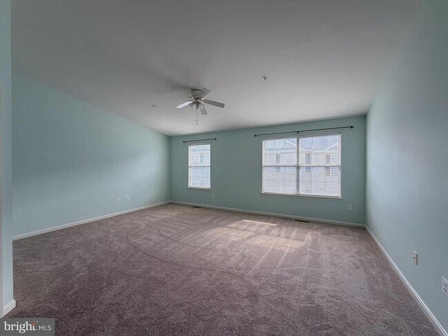 Building Photo - 8906 Mallard Ct